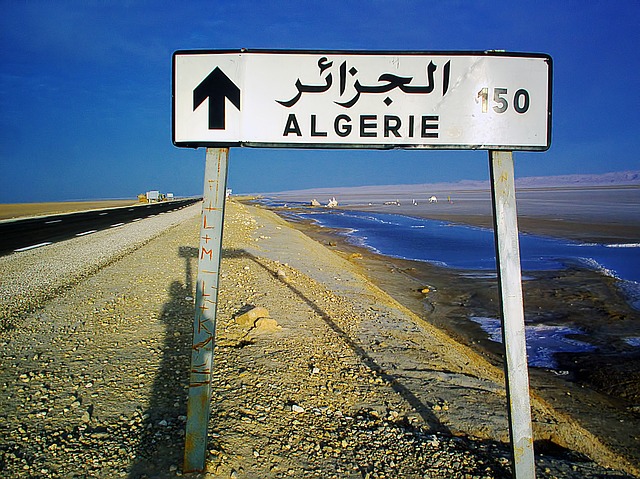 Arabisch in Algerien Schild